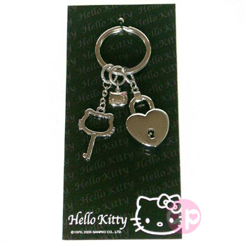 Hello Kitty Metal Keyholder - 3 Charms Lock